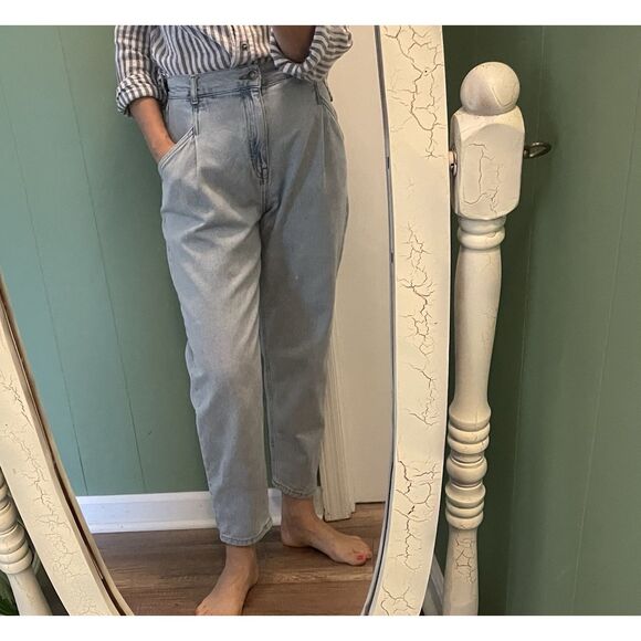 TFS Twentyfourseven Women’s High Rise Mom Jeans Blue Light Wash S/M - Picture 8 of 8